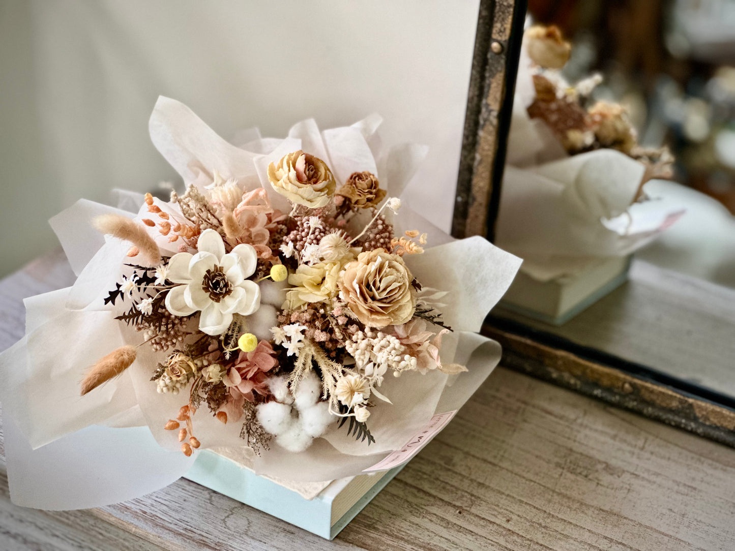 Korean Style Dried Flower Bouquet (M size 20-22cmW)