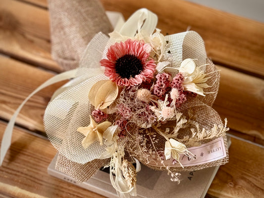 Small Hand Tied Dried Flower Bouquet Making Workshop