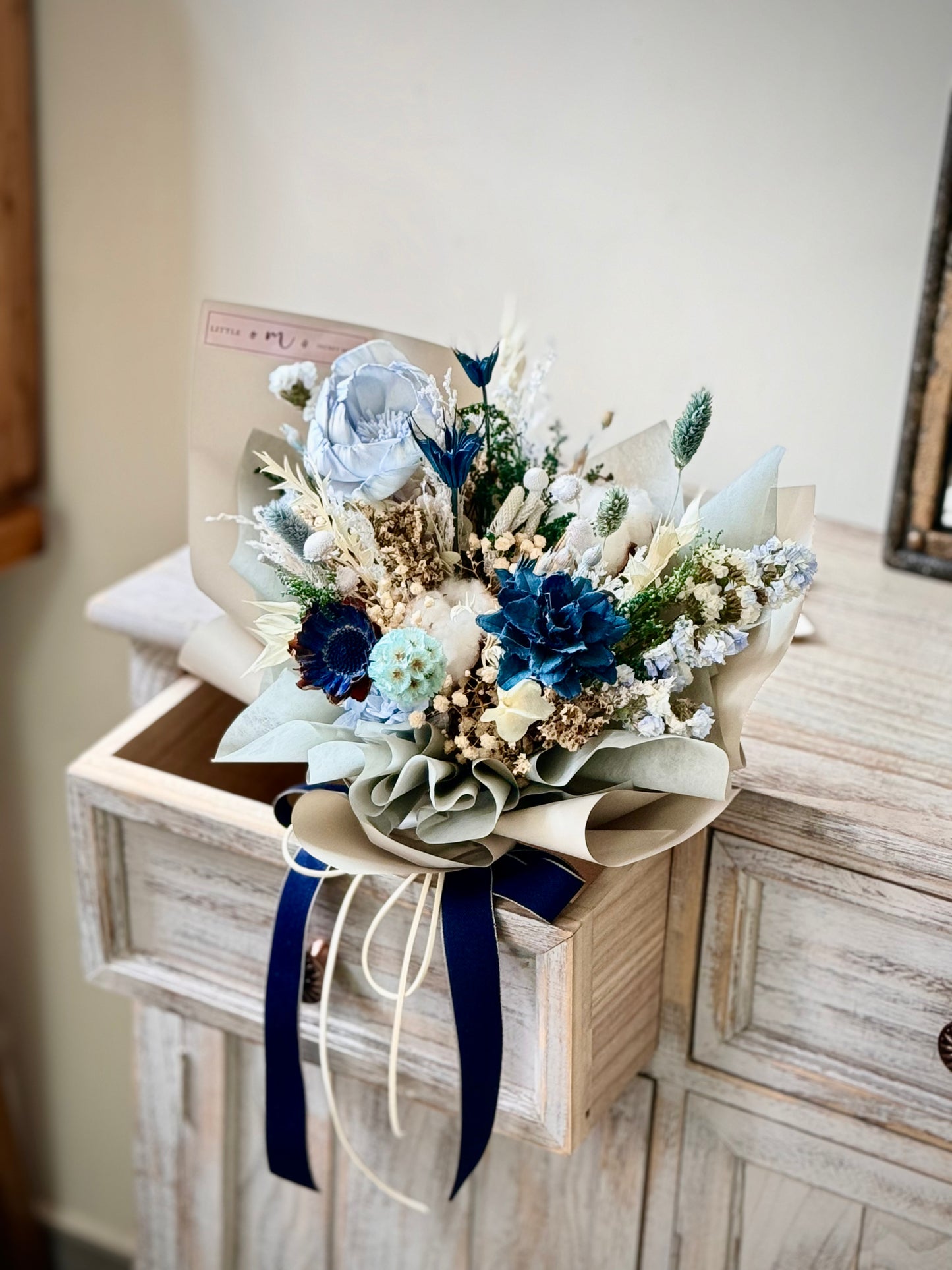 Korean Style Dried Flower Bouquet (M size 20-22cmW)