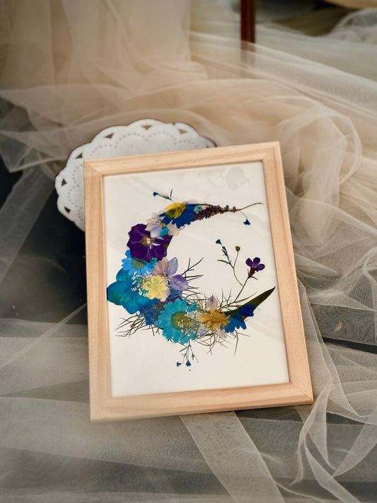 Crescent Moon Pressed Flower Art Workshop - Leeds Exclusive