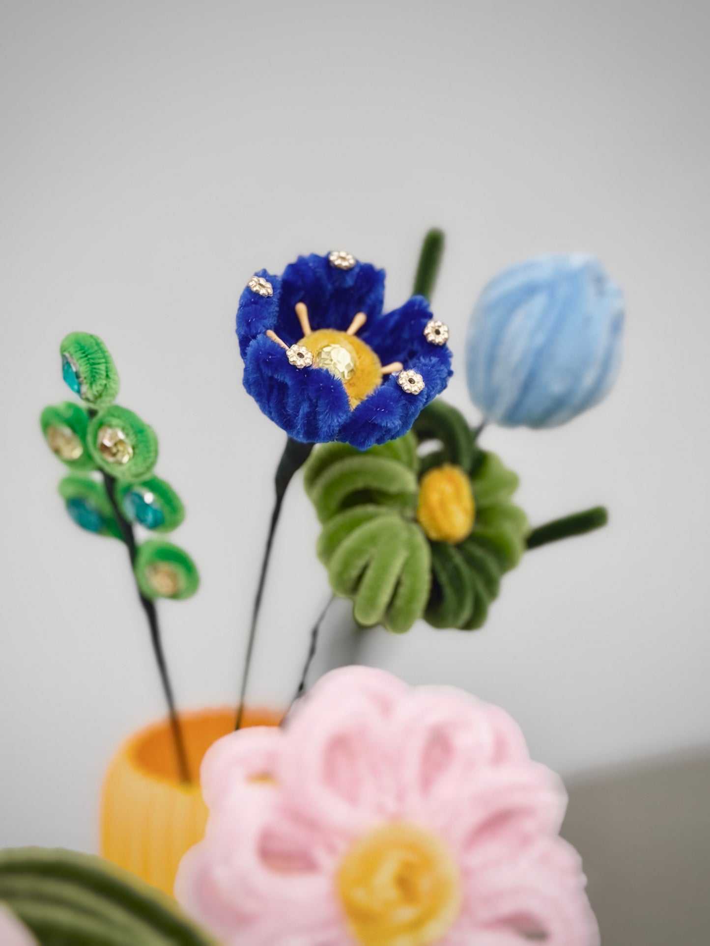 Sparkling Chenille Flower Bouquet Workshop
