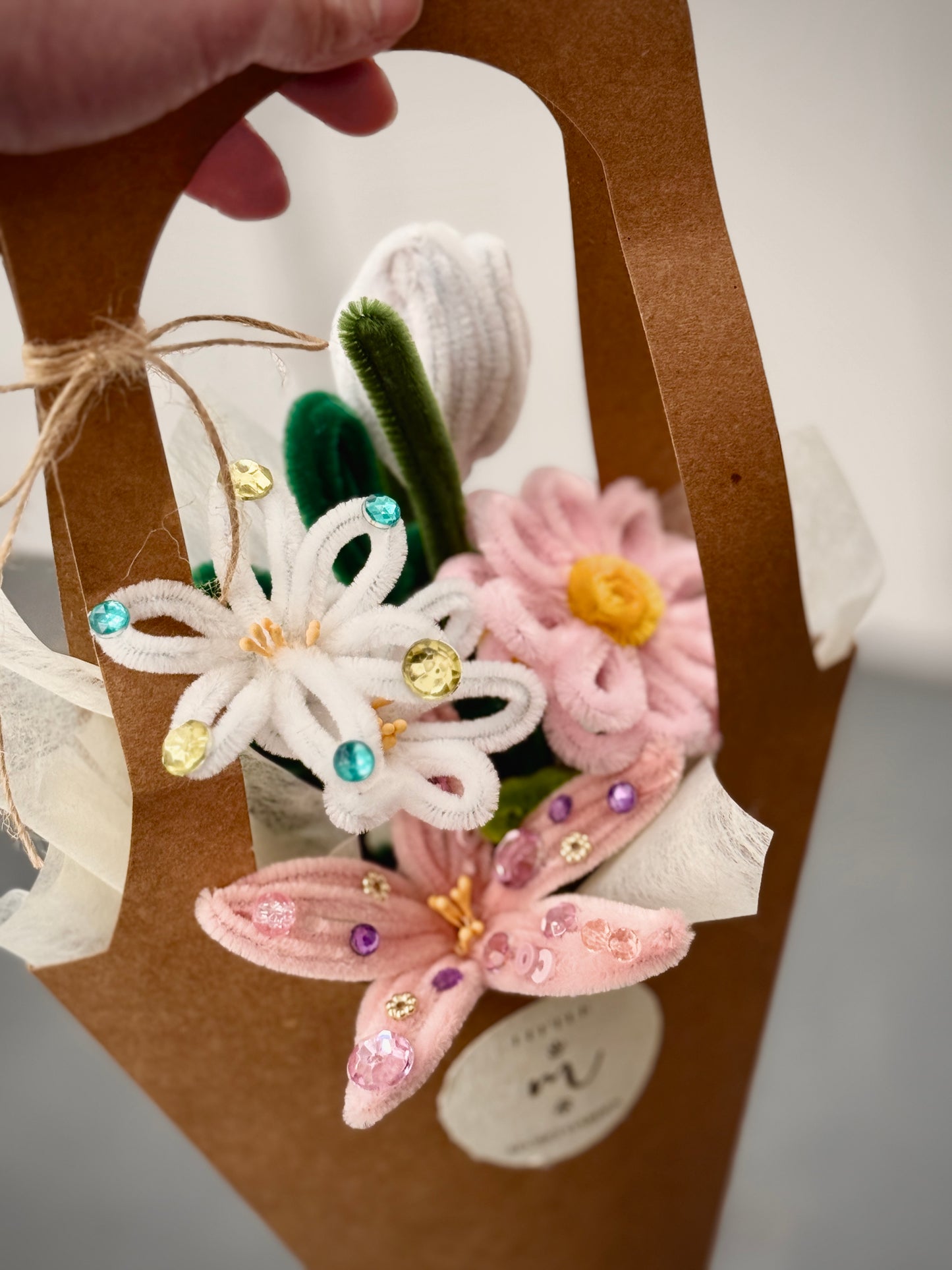 Sparkling Chenille Flower Bouquet Workshop