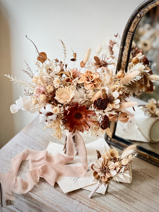 Dried Flower Bridal Bouquet (Natural Wide Style)