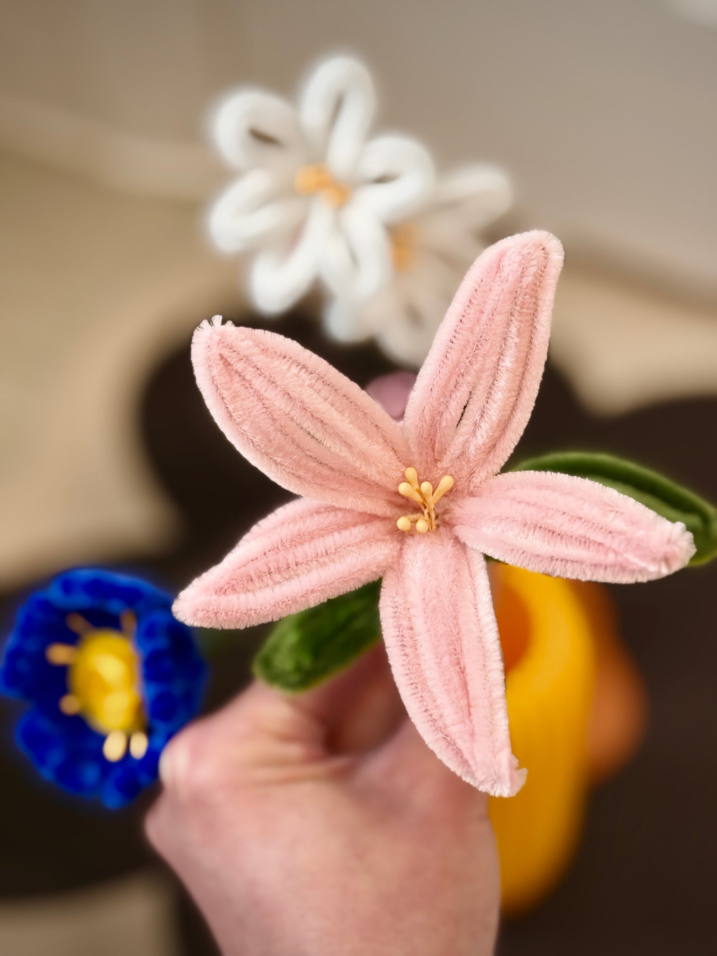 Sparkling Chenille Flower Bouquet Workshop